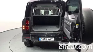 Land Rover Defender, 2025 — миниатюра 25