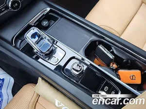 Volvo XC60, 2022 — миниатюра 9