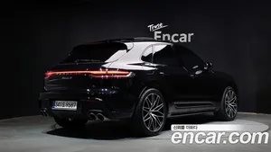 Porsche Macan, 2023 — миниатюра 2