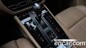 Porsche Macan, 2023 — миниатюра 12