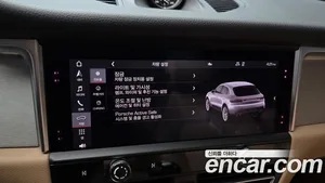 Porsche Macan, 2023 — миниатюра 22