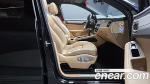 Porsche Macan, 2023 — миниатюра 16