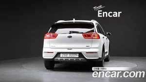 Kia Niro, 2016 — миниатюра 4
