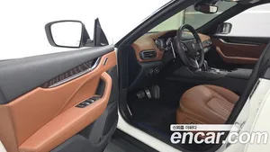 Maserati Levante, 2022 — миниатюра 13