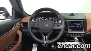 Maserati Levante, 2022 — миниатюра 18