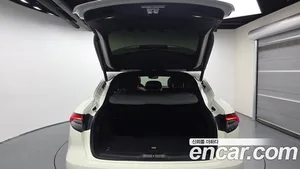Maserati Levante, 2022 — миниатюра 26