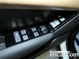 Land Rover Range Rover Velar, 2024 — миниатюра 13