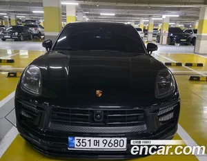 Porsche Macan, 2022 — миниатюра 1