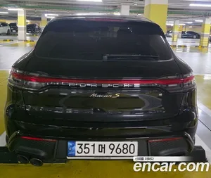 Porsche Macan, 2022 — миниатюра 2