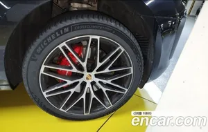Porsche Macan, 2022 — миниатюра 9