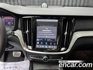 Volvo V60, 2022 — миниатюра 10