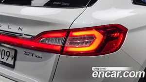 Lincoln MKX, 2018 — миниатюра 9