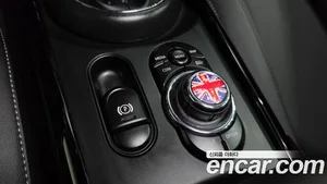 Mini Clubman, 2023 — миниатюра 26
