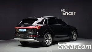 Audi e-tron, 2022 — миниатюра 2