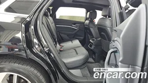 Audi e-tron, 2022 — миниатюра 18