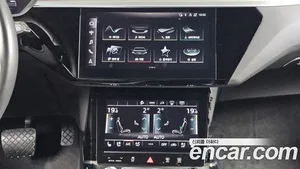 Audi e-tron, 2022 — миниатюра 20