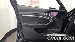 Audi e-tron, 2022 — миниатюра 14