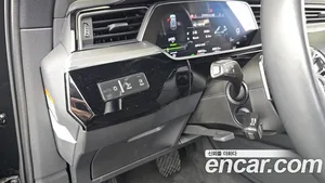 Audi e-tron, 2022 — миниатюра 30