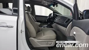 Kia Carnival, 2018 — миниатюра 11