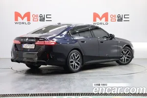 BMW 5-Series, 2023 — миниатюра 3