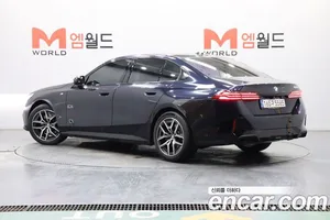 BMW 5-Series, 2023 — миниатюра 4