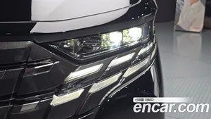 Toyota Alphard, 2025 — миниатюра 8