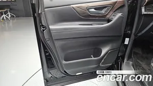 Toyota Alphard, 2025 — миниатюра 14