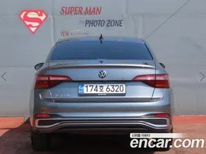 Volkswagen Jetta, 2023 — миниатюра 4