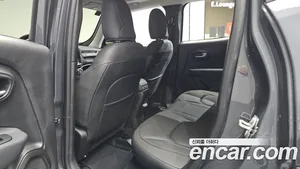 Jeep Renegade, 2023 — миниатюра 16
