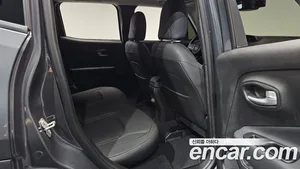 Jeep Renegade, 2023 — миниатюра 17