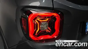Jeep Renegade, 2023 — миниатюра 8
