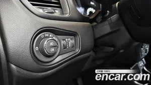 Jeep Renegade, 2023 — миниатюра 27