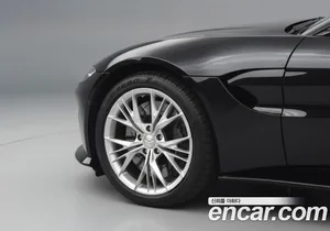 Astonmartin Vantage, 2022 — миниатюра 5
