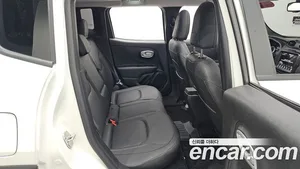 Jeep Renegade, 2023 — миниатюра 17