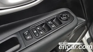 Jeep Renegade, 2023 — миниатюра 26