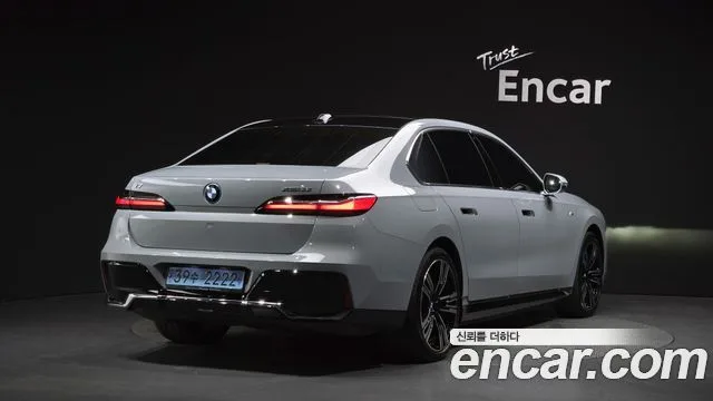 BMW i7, 2024 — фото автомобиля из Кореи