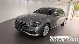 Mercedes-Benz E-Class, 2022 — миниатюра 1