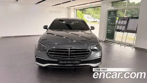 Mercedes-Benz E-Class, 2022 — миниатюра 3
