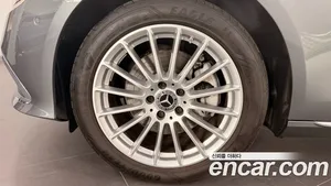 Mercedes-Benz E-Class, 2022 — миниатюра 5