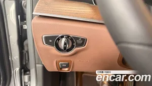 Mercedes-Benz E-Class, 2022 — миниатюра 13