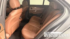 Mercedes-Benz E-Class, 2022 — миниатюра 16
