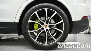 Porsche Cayenne, 2025 — миниатюра 5