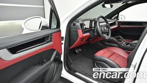 Porsche Cayenne, 2025 — миниатюра 11