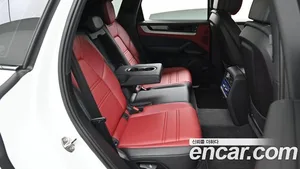 Porsche Cayenne, 2025 — миниатюра 12