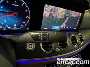 Mercedes-Benz E-Class, 2022 — миниатюра 9