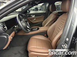 Mercedes-Benz E-Class, 2022 — миниатюра 10