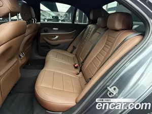 Mercedes-Benz E-Class, 2022 — миниатюра 11