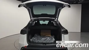 Tesla Model Y, 2025 — миниатюра 20