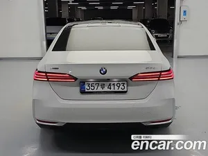 BMW 5-Series, 2025 — миниатюра 3