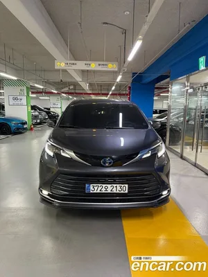 Toyota Sienna, 2025 — миниатюра 3